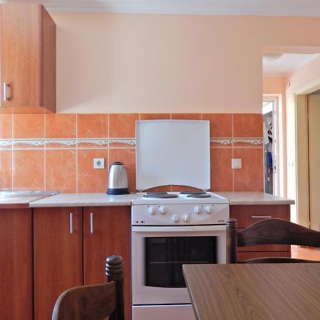 Apartmani Sindik ติวัต ภายนอก รูปภาพ