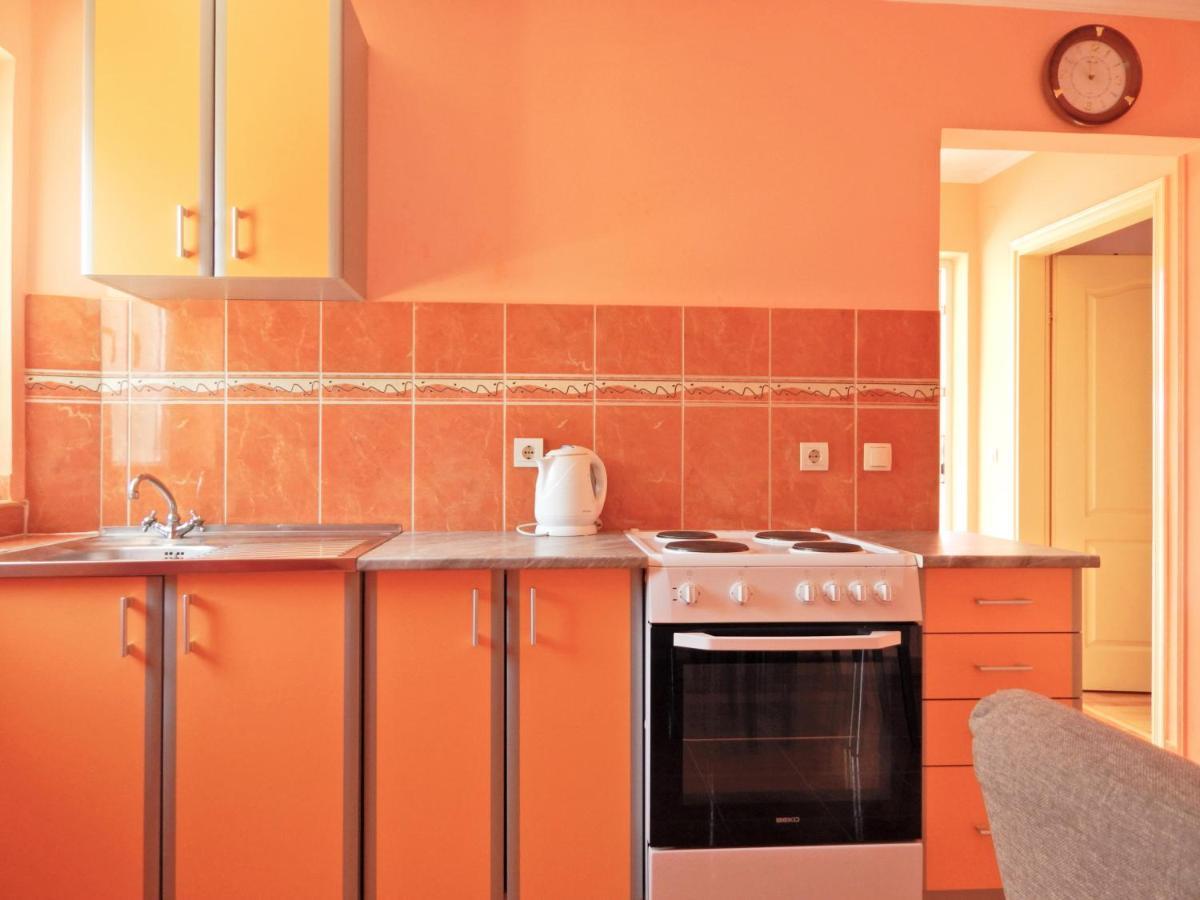Apartmani Sindik ติวัต ภายนอก รูปภาพ