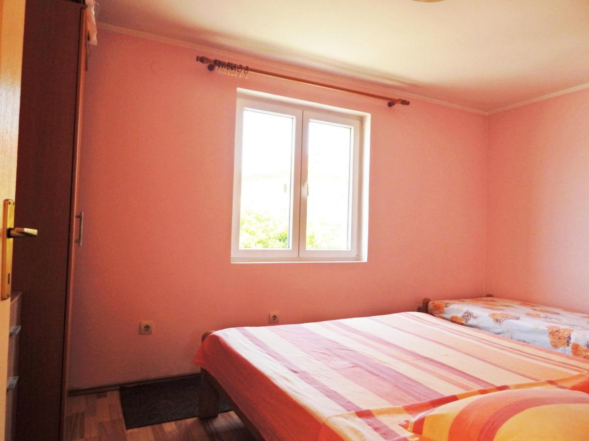 Apartmani Sindik ติวัต ภายนอก รูปภาพ