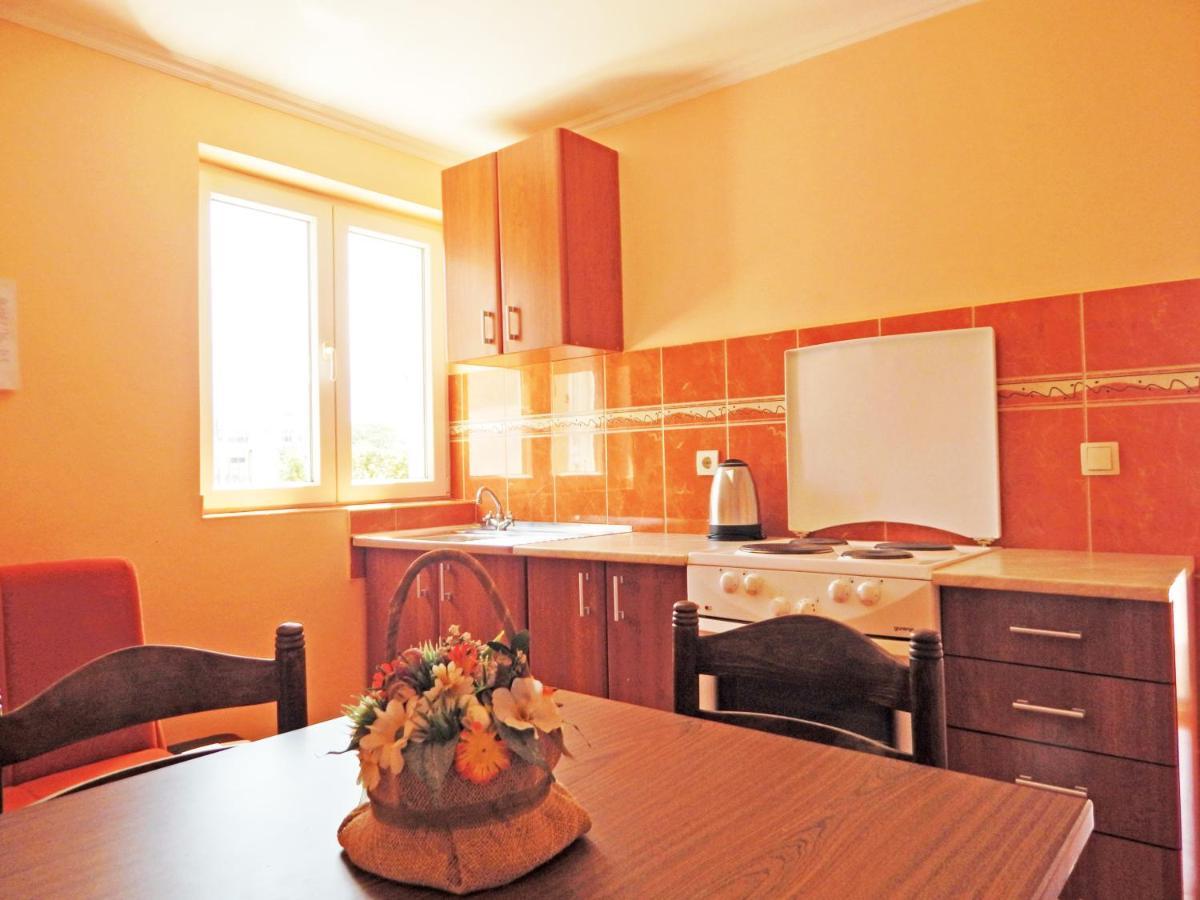 Apartmani Sindik ติวัต ภายนอก รูปภาพ