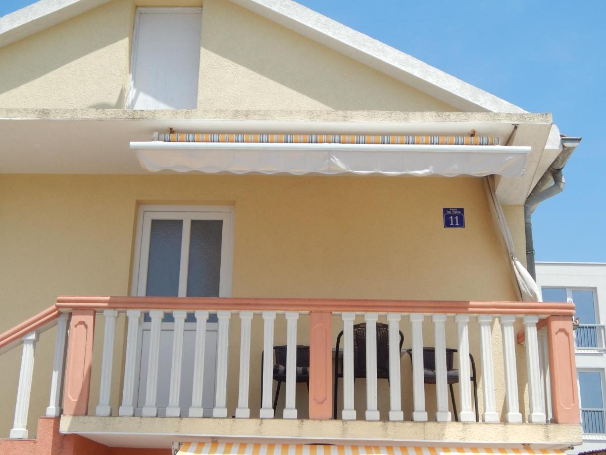 Apartmani Sindik ติวัต ภายนอก รูปภาพ